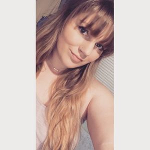 Meet your Posher, Makayla